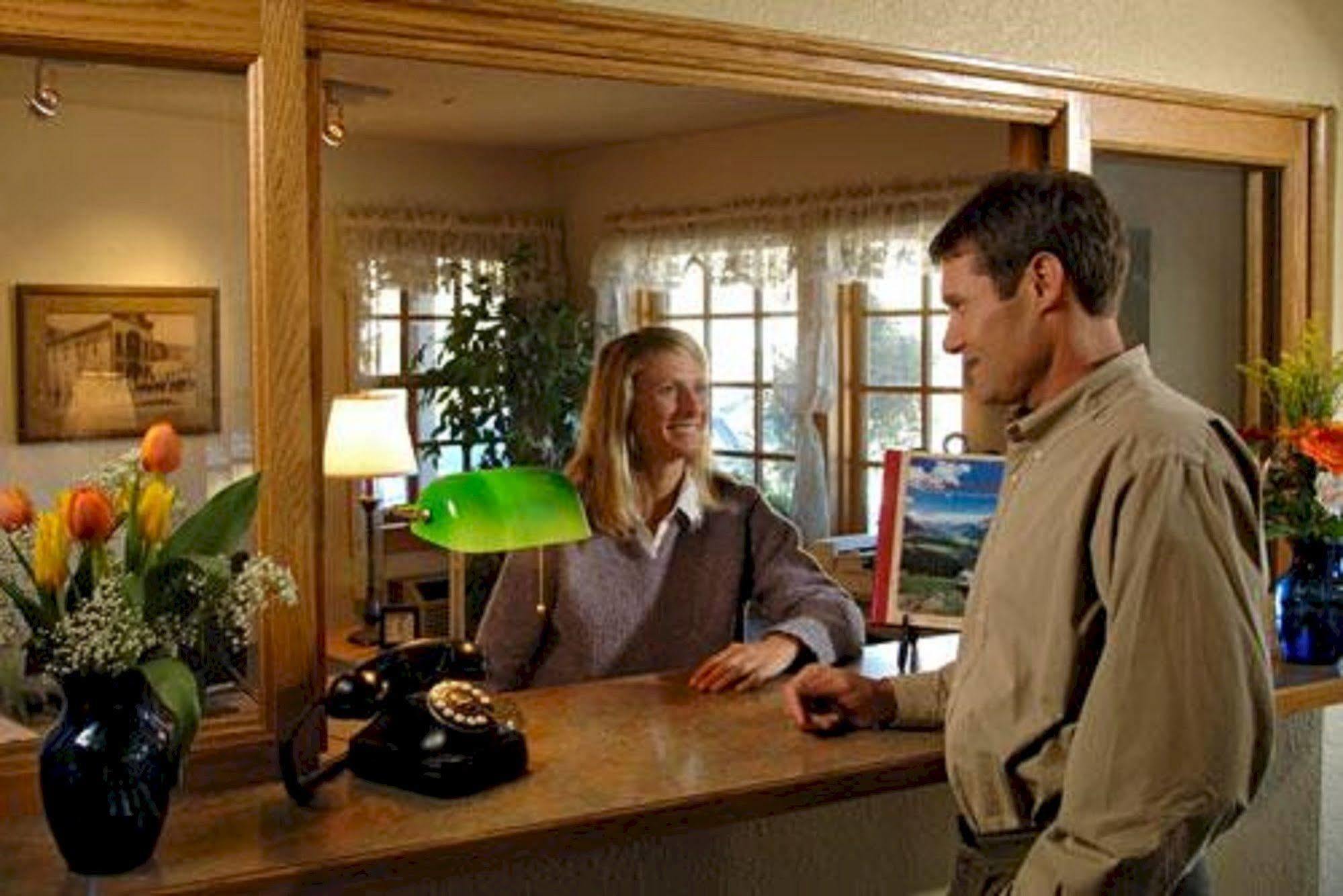 Old Town Inn 마운트크레스티드부트 외부 사진
